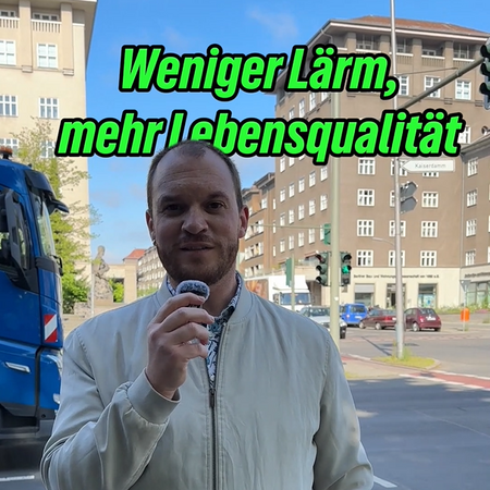 Sebastian Weise auf der Königin-Elisabeth-Straße
